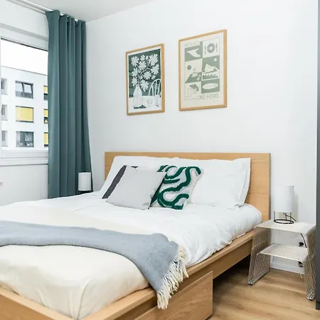 Apartment Rentero Bright New With Balcony Near O2 Arena