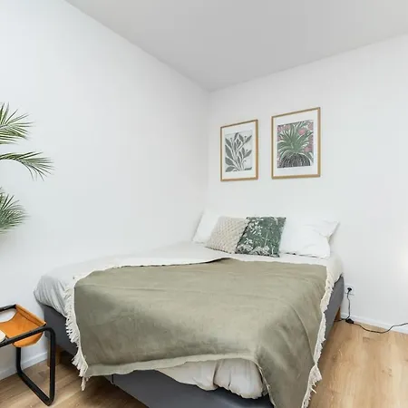 Apartment Rentero Bright New With Balcony Near O2 Arena