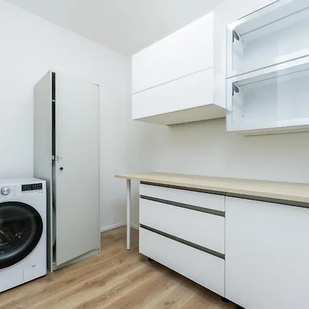 Rentero Bright New With Balcony Near O2 Arena Apartment